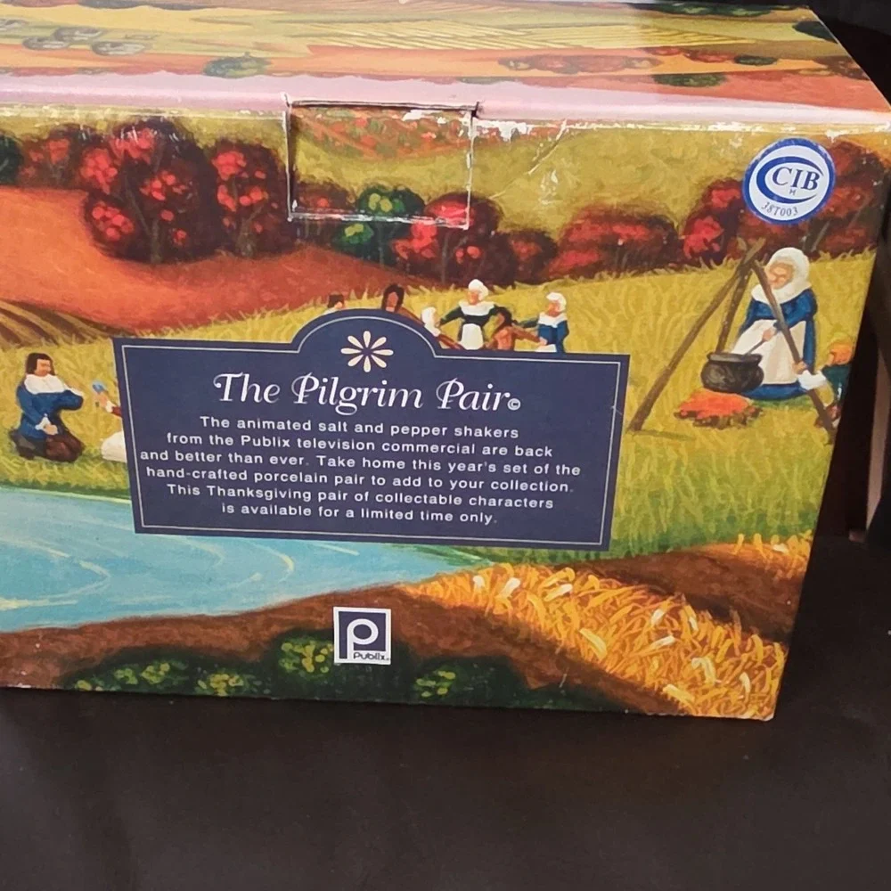 Publix The Pilgrim Pair Porcelain Salt & Pepper Shakers 2004 Thanksgiving In Box